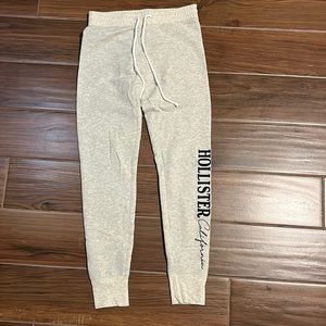 Hollister small grey skinny sweatpants